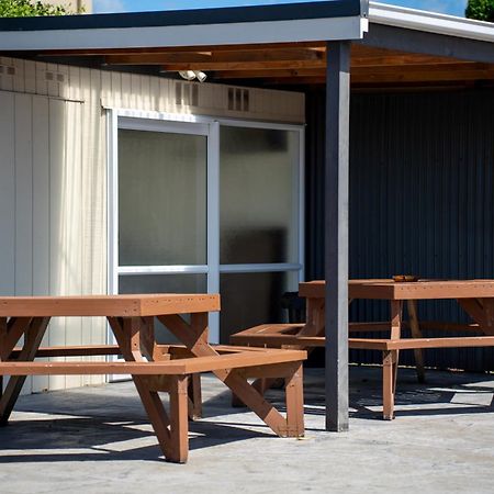 Viking Lodge Motel Tahoraiti Bagian luar foto
